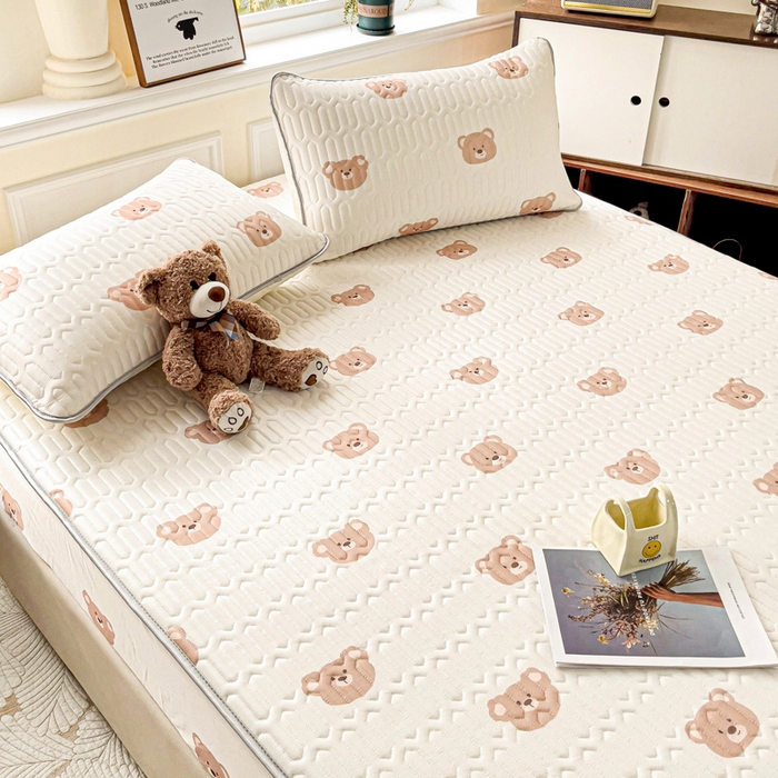 91家纺网 家纺一手货源 找家纺 富馨莱 2025新款A类凉感丝空气纤维凉席床笠款 小熊仔