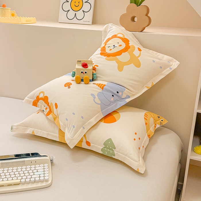 91家纺网 家纺一手货源 找家纺 绵庭家纺 2025新款12868全棉套件单品系列二单枕套 狮子乐园