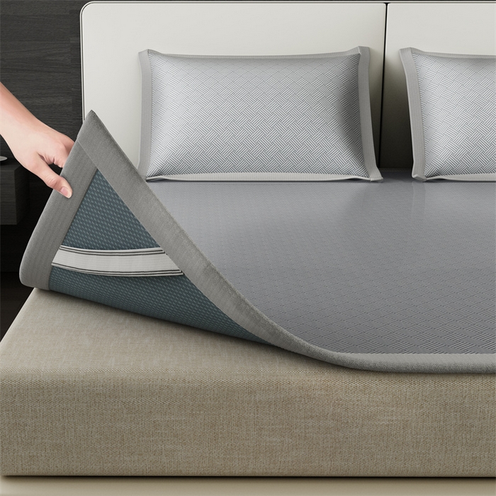 91家纺网 家纺一手货源 找家纺 叠派家纺  2025新款5A抗菌A类冰丝凉席-饼干花熊猫款 熊猫-灰色