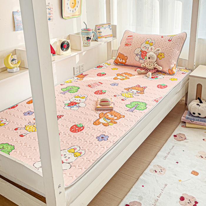 91家纺网 家纺一手货源 找家纺 富馨莱 2025新款A类凉感丝空气纤维凉席学生款 小兔姑娘