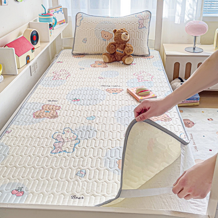 91家纺网 家纺一手货源 找家纺 富馨莱 2025新款A类凉感丝空气纤维凉席学生款 蝴蝶结小兔