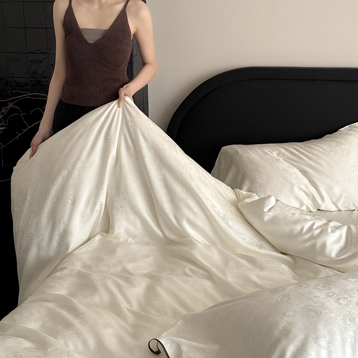 91家纺网 家纺一手货源 找家纺 （总）鹿班家居 2025夏季60S莱赛尔提花系列漫月白茶四件套【标准会员-20】