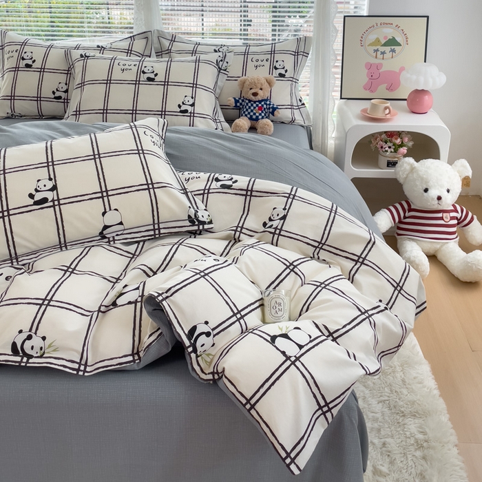 91家纺网 家纺一手货源 找家纺 铭博家纺 新款直播爆款网红全棉四件套13070印花吊边一字绣纯棉被套工艺款 趣味熊猫