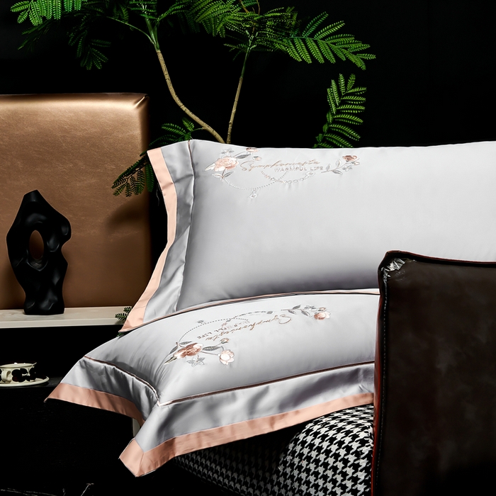 91家纺网 家纺一手货源 找家纺 U品汇 2025新品120支60s双股贡缎长绒棉重工刺绣花纯棉全棉四件套 蔷薇恋人-高级灰