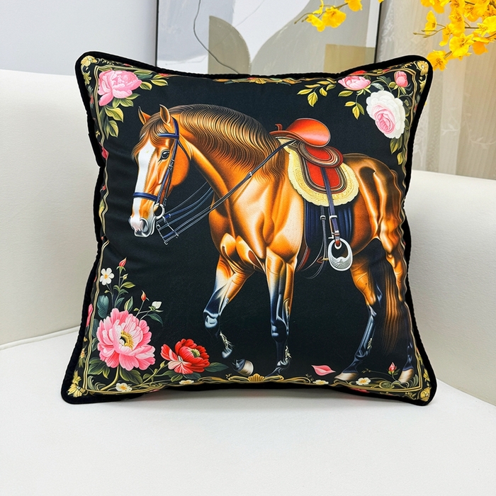 91家纺网 家纺一手货源 找家纺 爱家居 2025新款抱枕沙发新中式靠垫轻奢高级感靠枕床头大靠背正方形抱枕套卡通花卉 悠闲御马