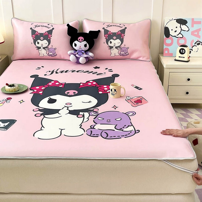 91家纺网 家纺一手货源 找家纺 米帛家纺 2025新款大版三丽鸥碳光冰丝软凉席绑带款 粉色酷洛米