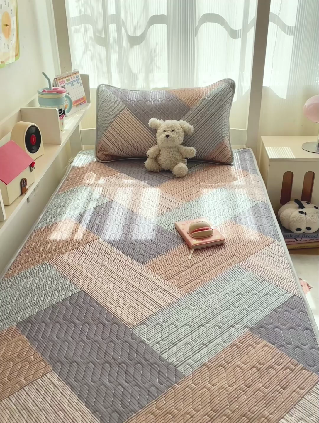 91家纺网 家纺一手货源 找家纺 富馨莱 2025新款A类凉感丝空气纤维凉席学生款 小确幸