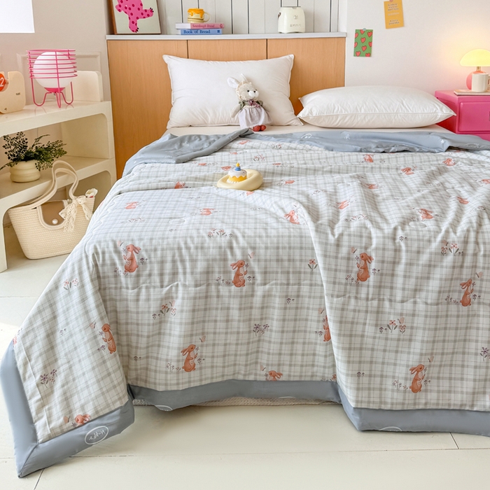 91家纺网 家纺一手货源 找家纺 宜梦家居【需要买家秀请联系老板】 2025新款双面纯棉夏被夏凉被系列 花海丛兔