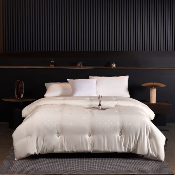 91家纺网 家纺一手货源 找家纺 朴罗 （ 原岚图）2025新款臻品欧式提花黄金大豆被被子被芯-千千阙歌 千千阙歌-米白