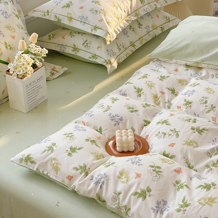 91家纺网 家纺一手货源 找家纺 铭博家纺 新款直播爆款网红全棉四件套13070印花吊边一字绣纯棉被套工艺款 芳草记忆