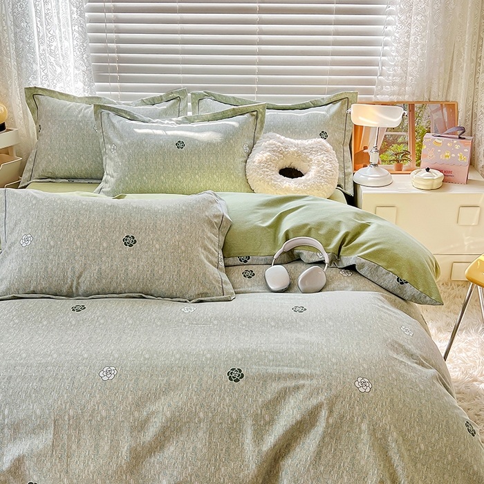 91家纺网 家纺一手货源 找家纺 简约 2025新款全棉四件套活性生态磨毛四件套 山茶诗篇-绿