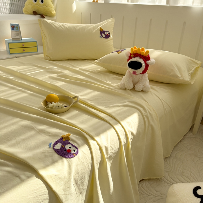 91家纺网 家纺一手货源 找家纺 曼谷家纺 2025新款软糯毛巾绣水洗棉床单床笠枕套纯色床单床笠枕套单品 茄子-芝士