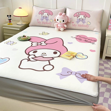 91家纺网 家纺一手货源 找家纺 米帛家纺 2025新款大版三丽鸥碳光冰丝软凉席床笠款 糖果美乐蒂