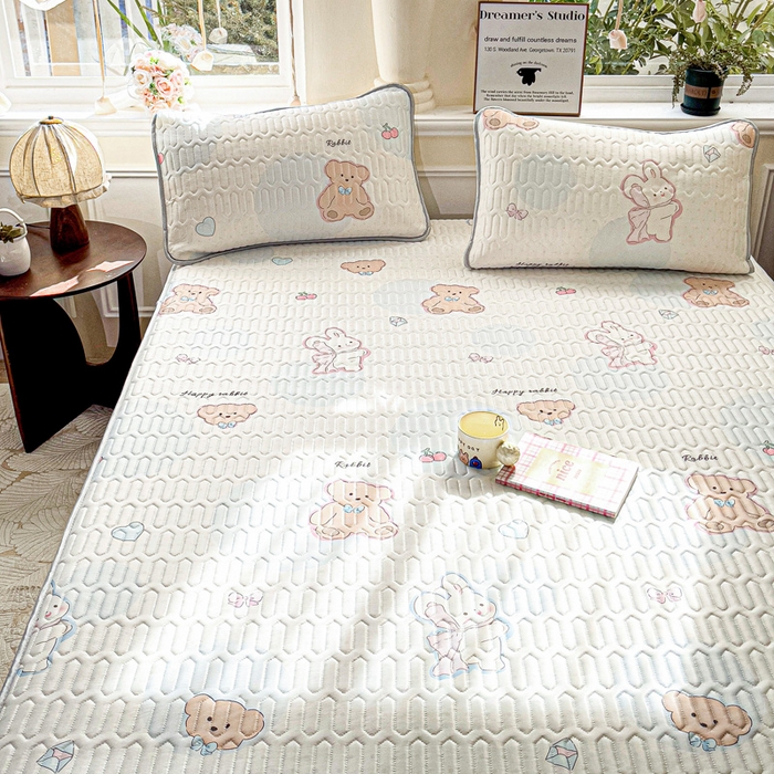 91家纺网 家纺一手货源 找家纺 富馨莱 2025新款A类凉感丝空气纤维凉席床笠款 蝴蝶结小兔