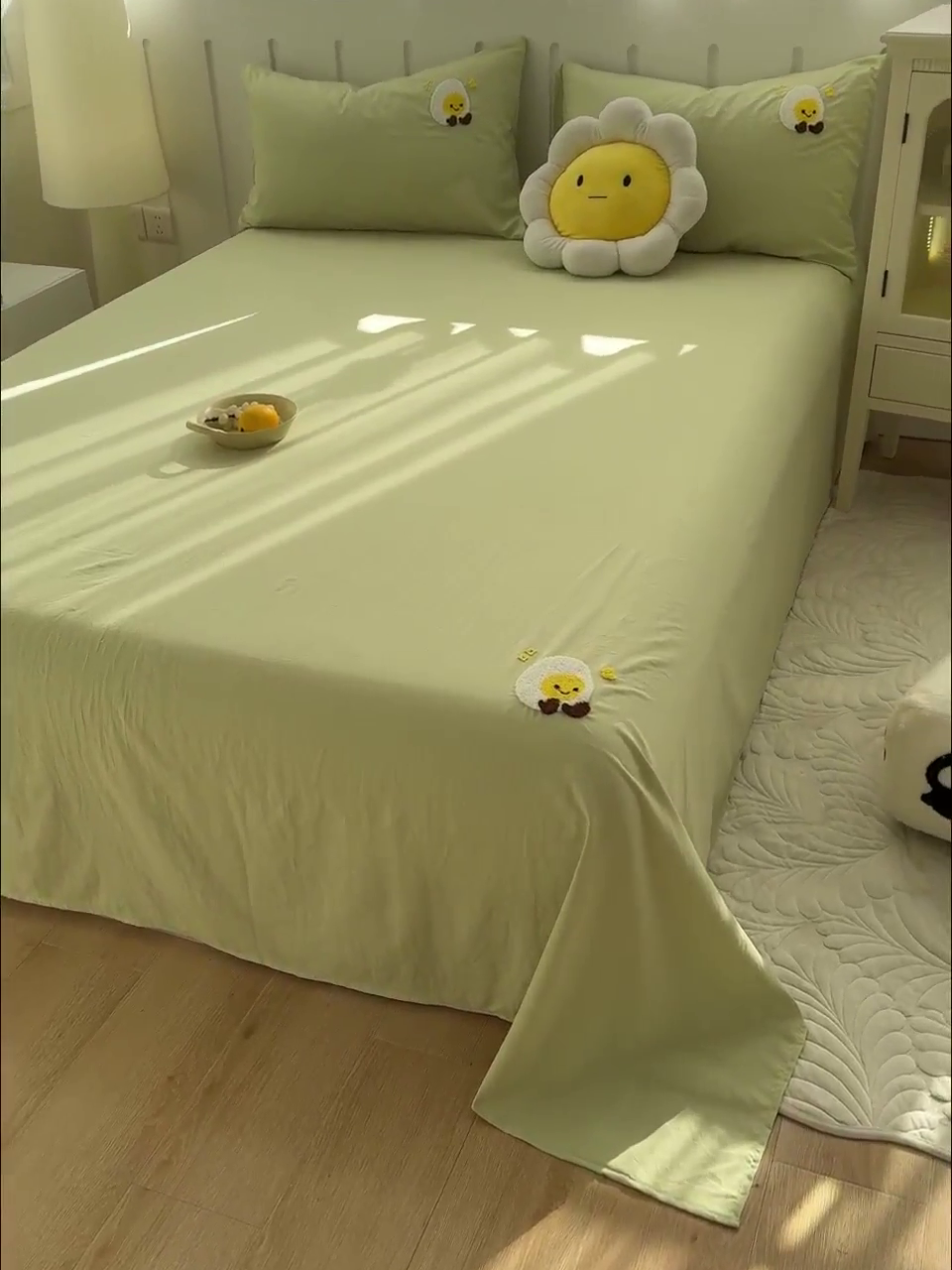 91家纺网 家纺一手货源 找家纺 曼谷家纺 2025新款软糯毛巾绣水洗棉床单床笠枕套纯色床单床笠枕套单品 荷包蛋-豆绿