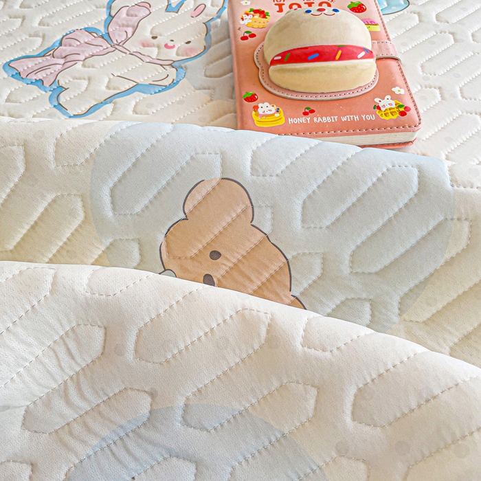 91家纺网 家纺一手货源 找家纺 富馨莱 2025新款A类凉感丝空气纤维凉席学生款 蝴蝶结小兔