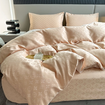 91家纺网 家纺一手货源 找家纺 （总）云玲时尚 2025新款大牌风60S提花纯色轻奢贡缎水洗真丝单品被套