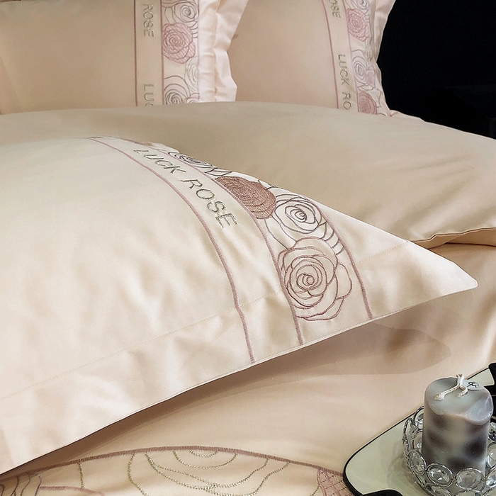 91家纺网 家纺一手货源 找家纺 慕晨家纺 2025新款40s全棉重工刺绣四件套 晨雾花漾 驼