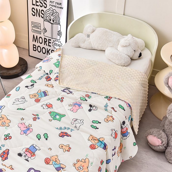 91家纺网 家纺一手货源 找家纺 嗨生活_2025年爆款 A类冰豆豆凉感丝被 儿童夏被 幼儿园被 直播 团购首选_1477 小伙伴