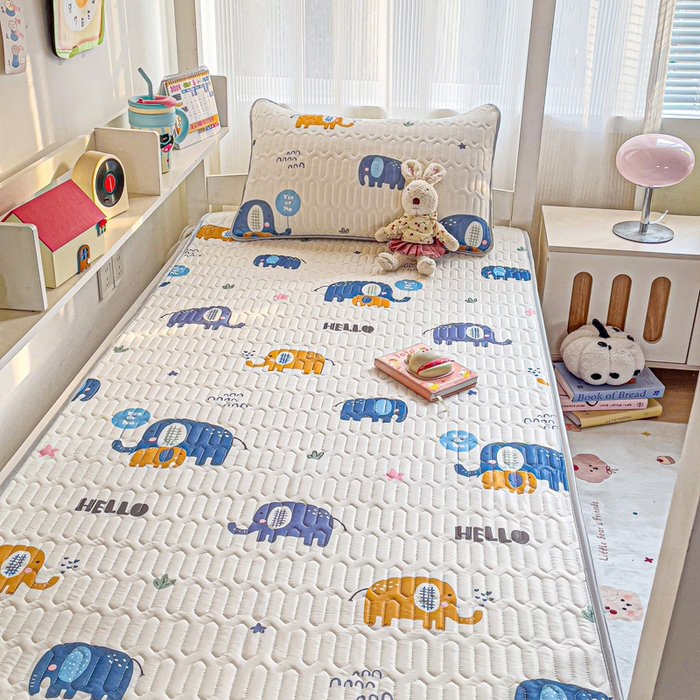 91家纺网 家纺一手货源 找家纺 富馨莱 2025新款A类凉感丝空气纤维凉席学生款 可爱小像