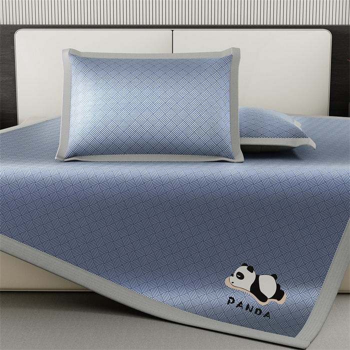 91家纺网 家纺一手货源 找家纺 叠派家纺  2025新款5A抗菌A类冰丝凉席-饼干花熊猫款 熊猫-蓝色