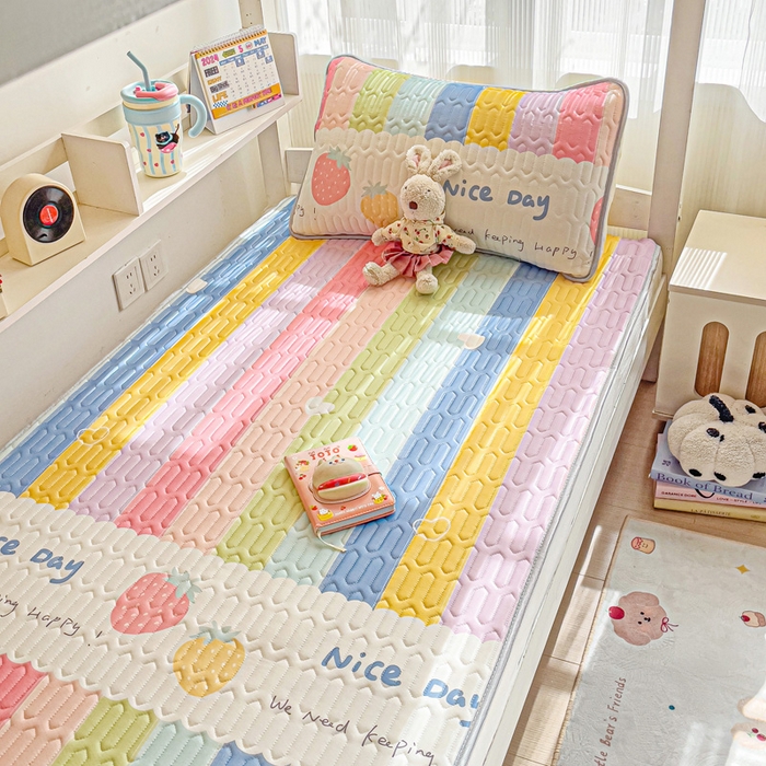 91家纺网 家纺一手货源 找家纺 （总）富馨莱 2025新款A类凉感丝空气纤维凉席学生款