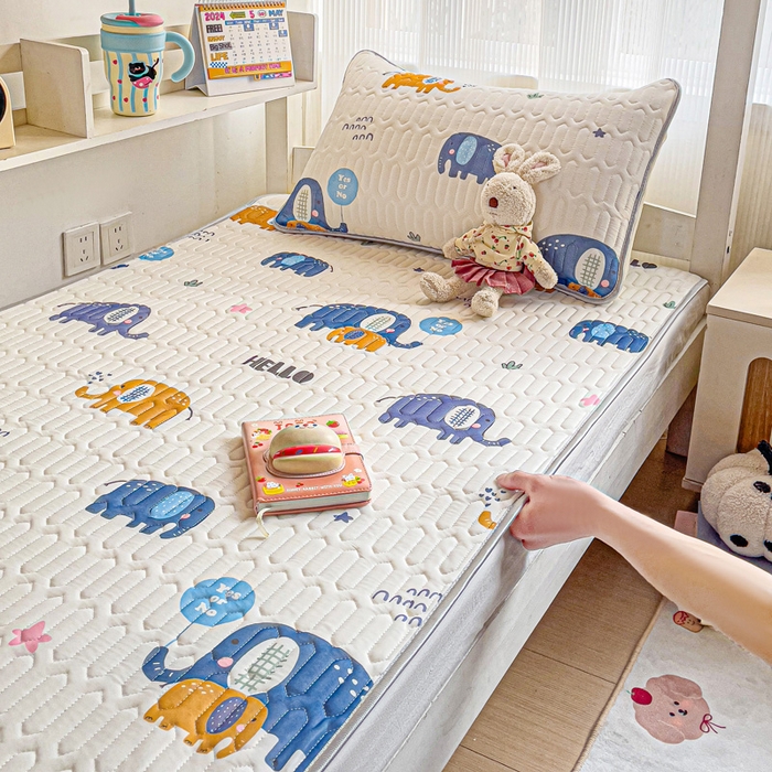 91家纺网 家纺一手货源 找家纺 富馨莱 2025新款A类凉感丝空气纤维凉席学生款 可爱小像