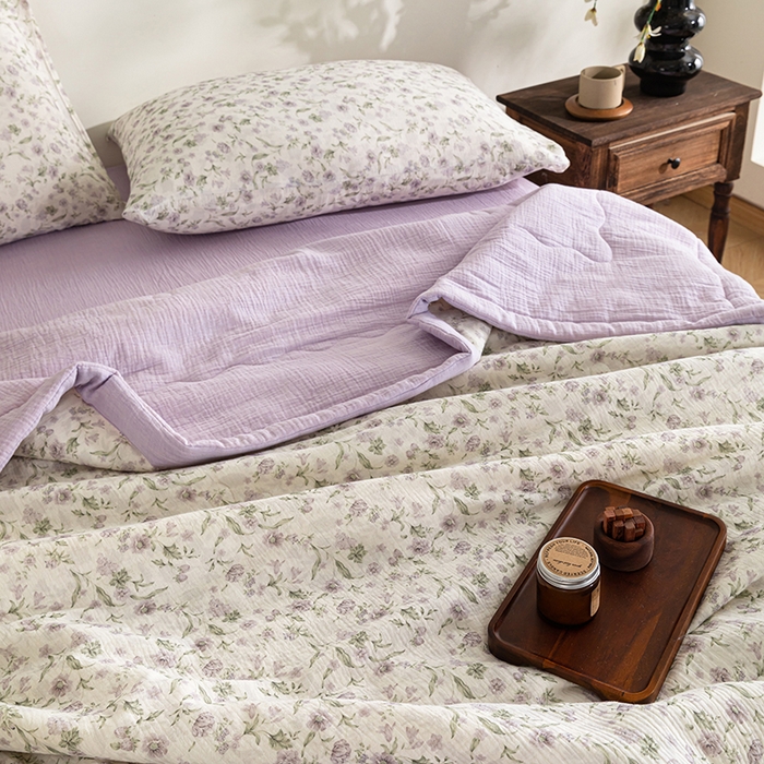 91家纺网 家纺一手货源 找家纺 吾诺 2025新建全棉印花泡泡双层纱大豆夏被子被芯全棉夏被四件套夏凉被空调被 浅紫花语