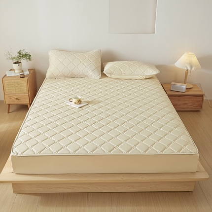 91家纺网 家纺一手货源 找家纺 （总）摩妮卡 2025新款亲肤防水夹棉床笠床垫三件套