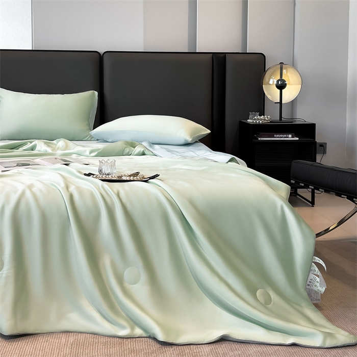 91家纺网 家纺一手货源 找家纺 雯豆天丝夏被纯色拼色A类莱赛尔凉感被子轻奢夏凉被子四件套 洛神珠-浅艾绿+天空蓝