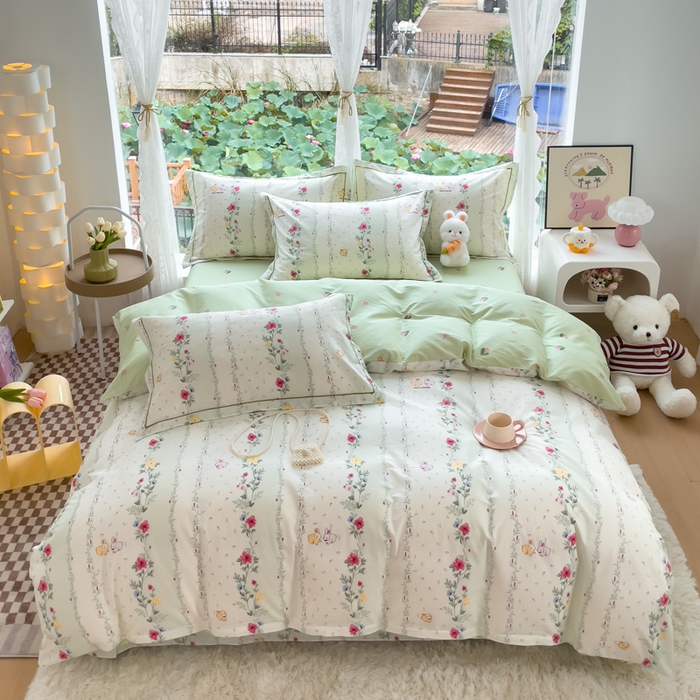 91家纺网 家纺一手货源 找家纺 铭博家纺 2025新款直播热款全棉吊边一字绣工艺款13070印花全棉单床单 淡雅花资