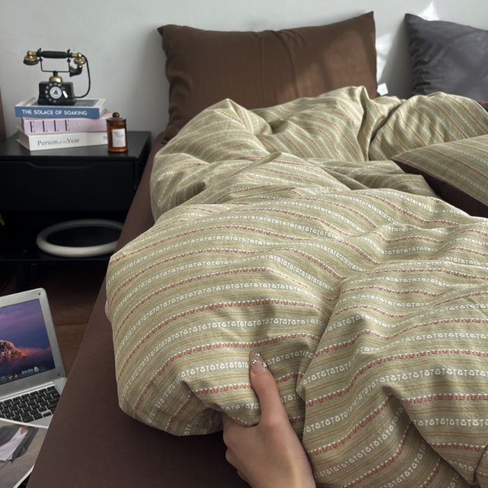 91家纺网 家纺一手货源 找家纺 （总）穆琪 2025新款全棉色织提花人字斜四件套-美拉德系列