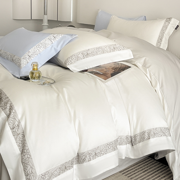 91家纺网 家纺一手货源 找家纺 2025新款A类长绒棉夹棉床盖床笠四件套全棉纯棉纯色绗绣四季款保护罩高级感纯色床上用品 诺兰-白灰