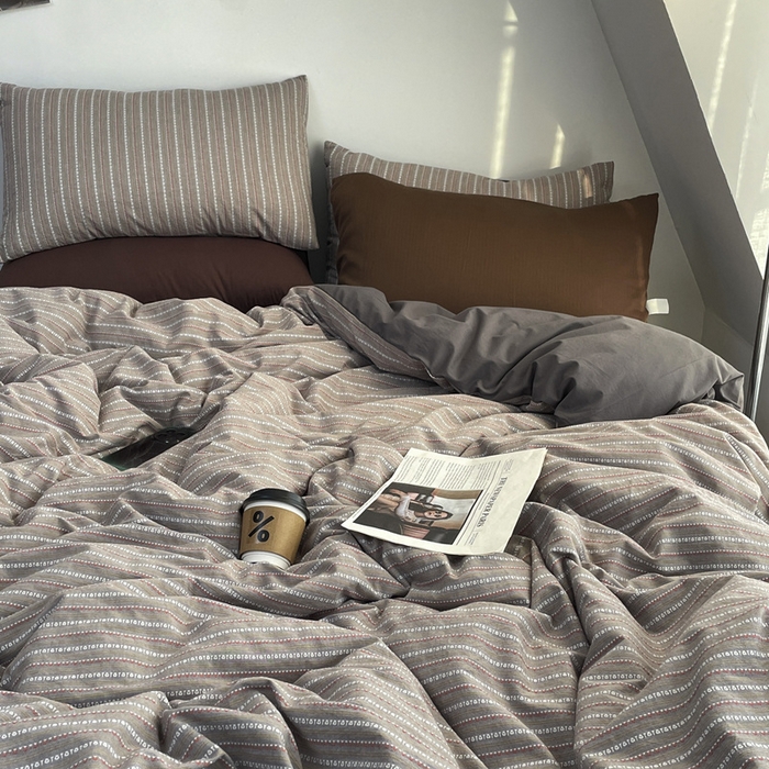 91家纺网 家纺一手货源 找家纺 羋多（原穆琪） 2025新款全棉色织提花人字斜四件套-美拉德系列 美拉德-暮光灰