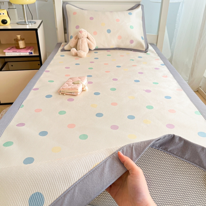 91家纺网 家纺一手货源 找家纺 川悦生活2025新款小清新冰藤席学生款 彩物语