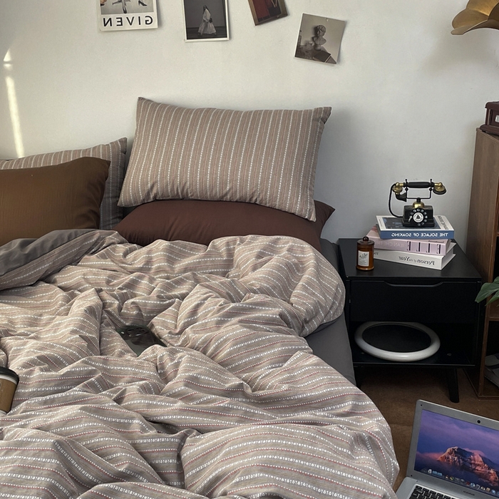 91家纺网 家纺一手货源 找家纺 羋多（原穆琪） 2025新款全棉色织提花人字斜四件套-美拉德系列 美拉德-暮光灰