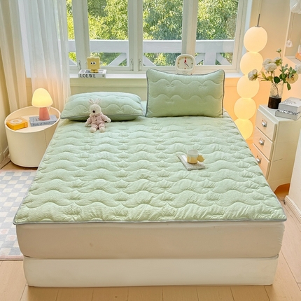 麒东 2025新款春夏泡泡纱夹棉床垫 绿色