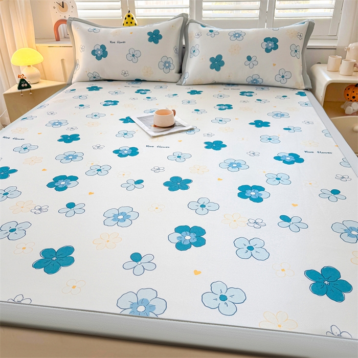 91家纺网 家纺一手货源 找家纺 雯豆2025春夏新款碳光冰丝席三件套A类凉感印花三明治凉席 碳光冰丝席-绑带款-漫雨-1