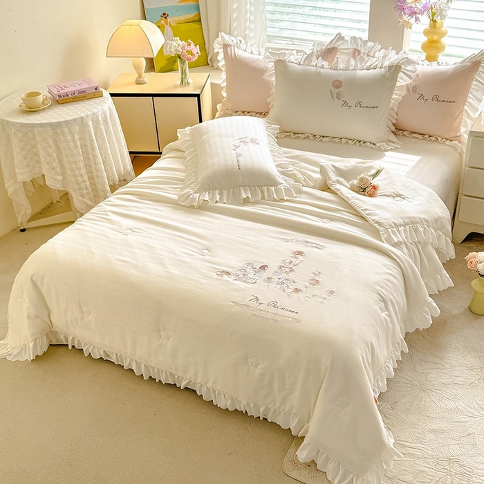 91家纺网 家纺一手货源 找家纺 绒世界 绒世界 2025针织提花绣花小清新夏被四件套 童话-奶白