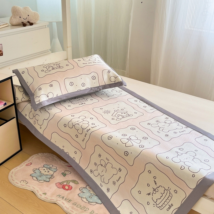 91家纺网 家纺一手货源 找家纺 川悦生活2025新款小清新冰藤席学生款 狗仔甜蜜