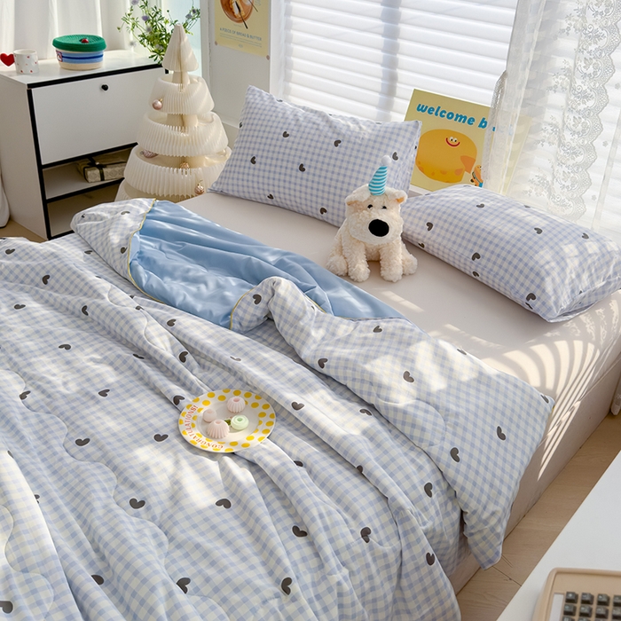 91家纺网 家纺一手货源 找家纺 弗苓家纺 2025新款A类皱皱纱印花夏被 格语