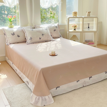 91家纺网 家纺一手货源 找家纺 （总）铭博家纺 2025新款直播热款全棉吊边一字绣工艺款13070印花全棉单床单