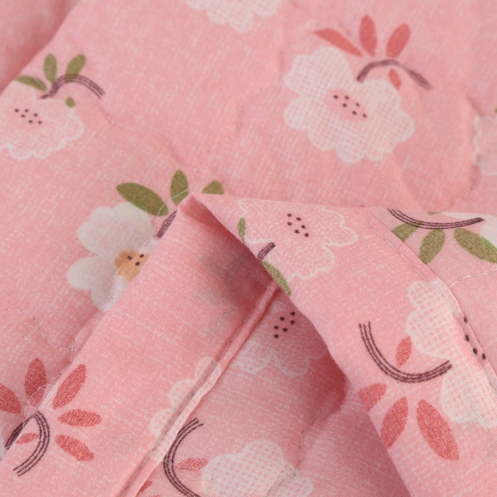 91家纺网 家纺一手货源 找家纺 被多多被业 2025新款亲肤绒多针绗绣工艺夏被空调被 樱花恋记