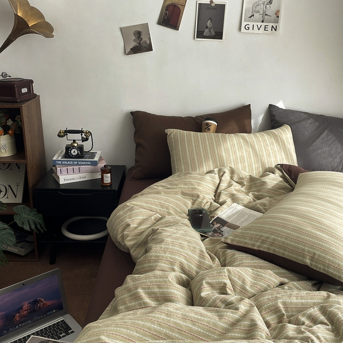 91家纺网 家纺一手货源 找家纺 羋多（原穆琪） 2025新款全棉色织提花人字斜四件套-美拉德系列 美拉德-琥珀绿