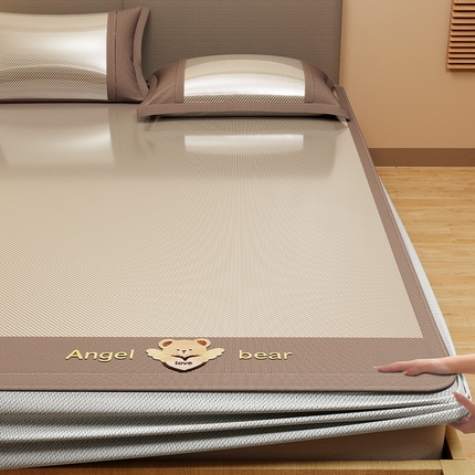 91家纺网 家纺一手货源 找家纺 （总）莱轩席业 2025新款轻柔丝凉席冰丝席-欢乐熊 床笠款