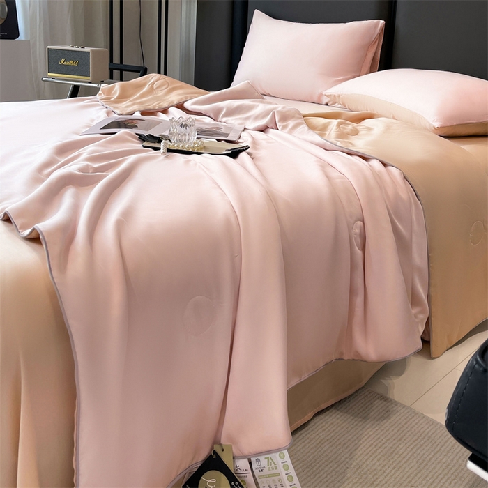 91家纺网 家纺一手货源 找家纺 雯豆天丝夏被纯色拼色A类莱赛尔凉感被子轻奢夏凉被子四件套 洛神珠-芭比粉+摩咖色