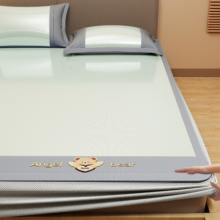 91家纺网 家纺一手货源 找家纺 （总）莱轩席业 2025新款轻柔丝凉席冰丝席-欢乐熊 床笠款