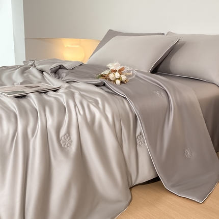 91家纺网 家纺一手货源 找家纺 （总）无界2025新款B类水洗真丝双拼夏被-森蝶