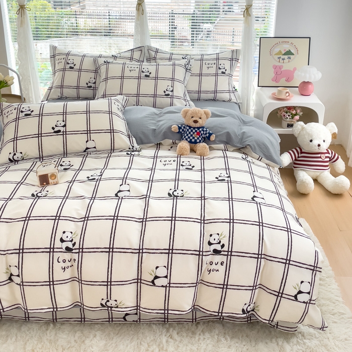 91家纺网 家纺一手货源 找家纺 铭博家纺 2025新款直播热款全棉吊边一字绣工艺款13070印花全棉单床单 趣味熊猫