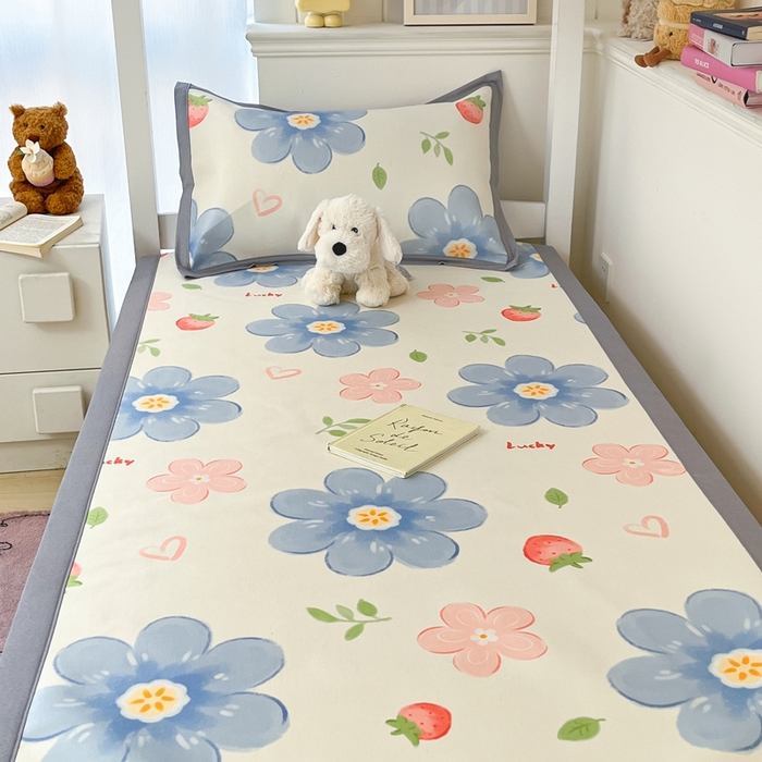 91家纺网 家纺一手货源 找家纺 川悦生活2025新款600D立体宽边印花冰丝席学生床 blue奶花-米白